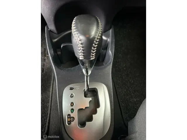 Toyota Yaris 1.3 VVT-i Aspiration 2013 Benzine 12