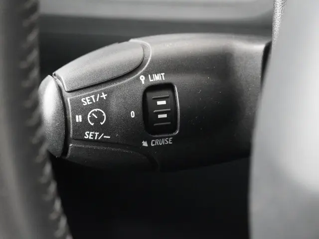 Peugeot 2008 1.2 PureTech Active 2017 Benzine 17