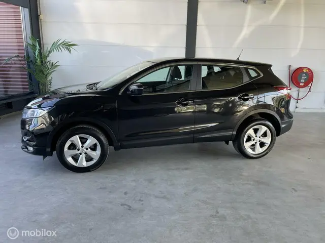Nissan QASHQAI 1.3 DIG-T Acces Edition 2021 Benzine 2