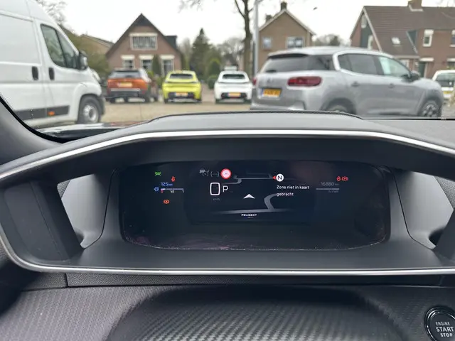 Peugeot 2008 1.2 Hybrid 145 PK GT 2025 Hybride Benzine 18