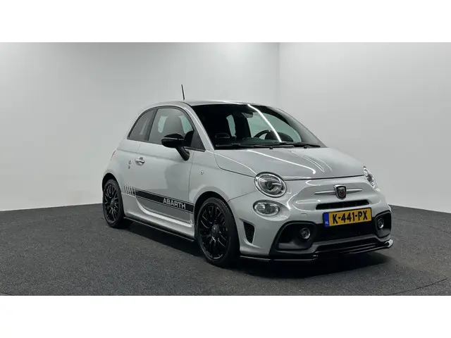 Fiat 500 1.4 T-Jet Abarth 595 2017 Benzine 7
