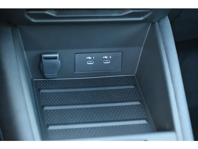 Renault Captur esprit Alpine 2026 Hybride Benzine 26