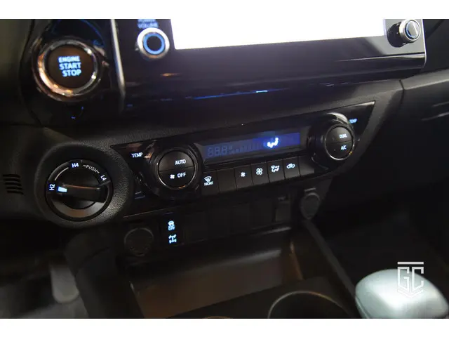 Toyota Hilux 4.0 Double Cab Adventure 2024 Benzine 15