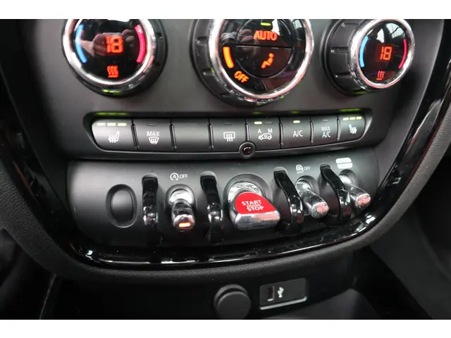 MINI Clubman Cooper 2021 Benzine 18