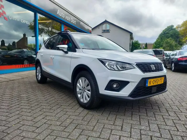 SEAT Arona 1.0 TSI Style Business Intense 2021 Benzine 4
