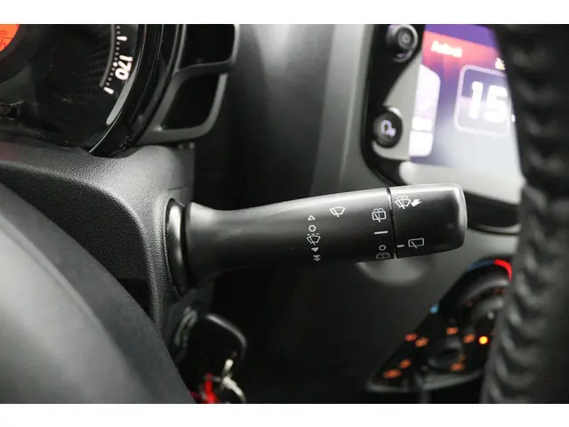 Toyota Aygo 1.0 VVT-i x-play 2020 Benzine 30