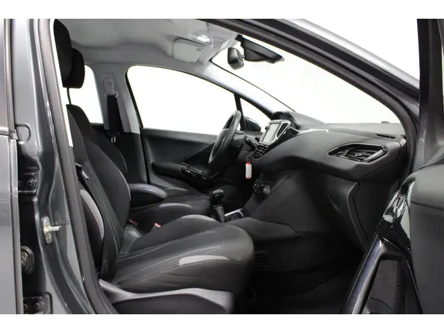 Peugeot 208 1.0 VTi Blue Lease 2013 Benzine 17