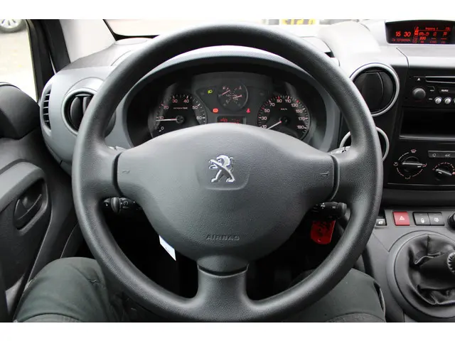Peugeot Partner 120 1.6 HDi 75 L1 XR 2016 Diesel 18