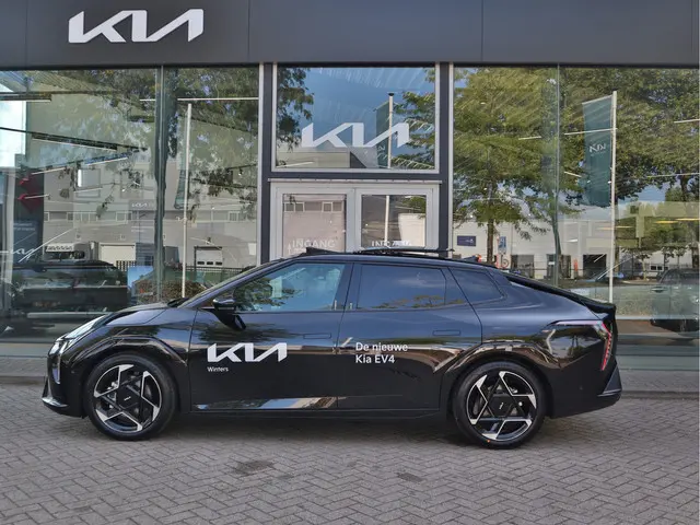 Kia EV4 2