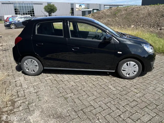 Mitsubishi Space Star 1.0 Cool+ 2019 Benzine 15
