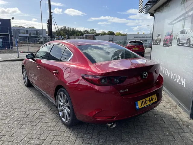 Mazda 3 3 Sedan 2.0 E-SkyActiv-X 186 Takumi 2025 Benzine 4