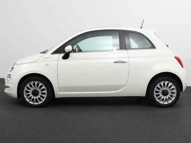 Fiat 500 1.0 Hybrid Dolcevita 2022 Benzine 7