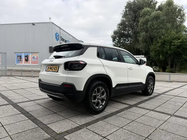 Jeep Avenger Longitude 54 kWh Aut. 2023 Elektrisch 6