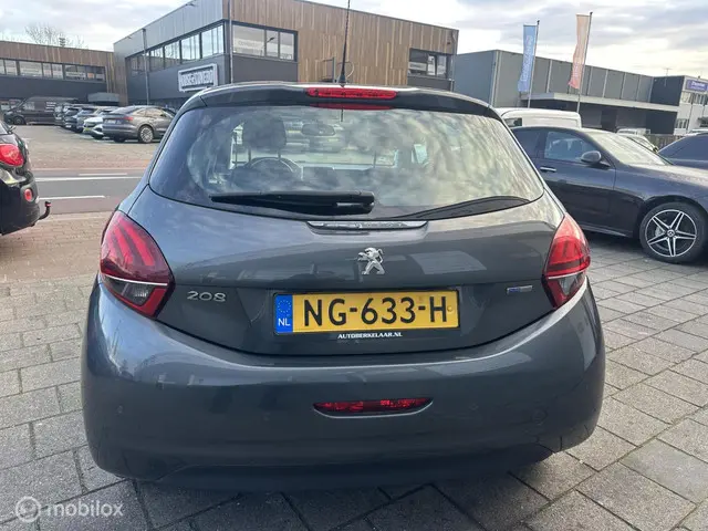 Peugeot 208 1.2 PureTech Allure 2017 Benzine 6
