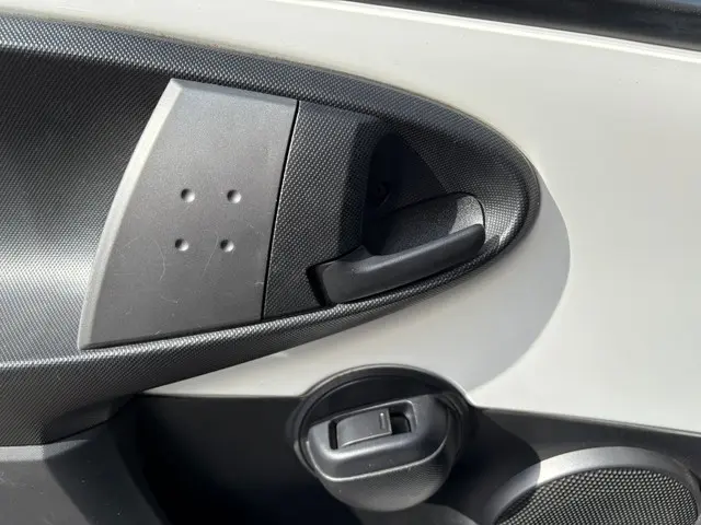 Toyota Aygo 1.0 VVT-i Now 2013 Benzine 10
