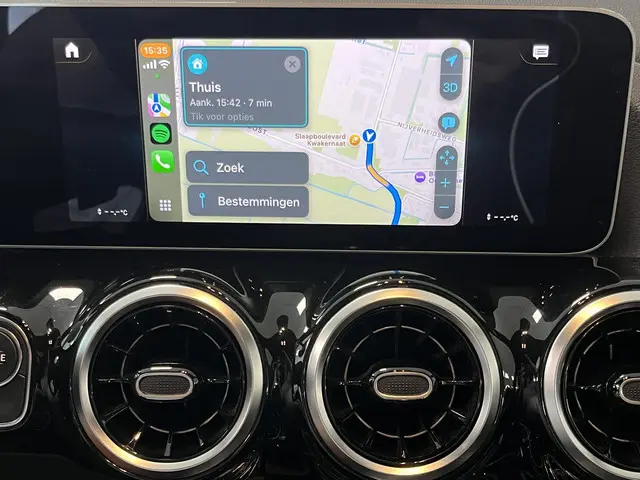 Mercedes-Benz B-Klasse 180 Launch Edition 2020 Benzine 10