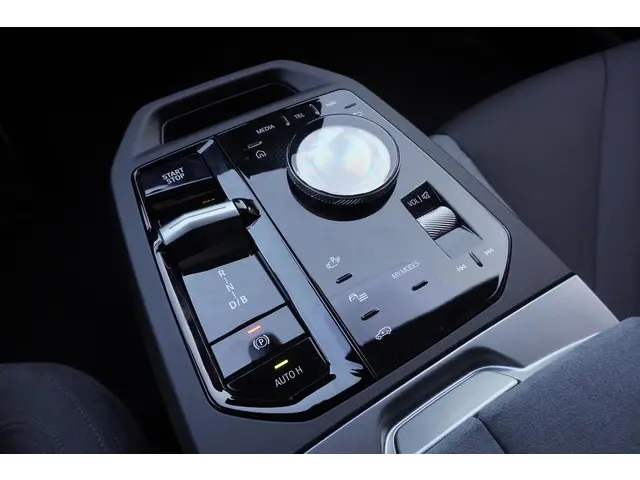 BMW iX xDrive60 2026 Elektrisch 12