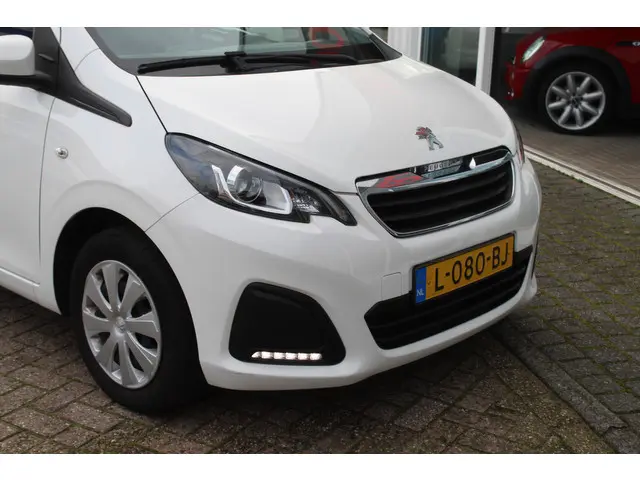 Peugeot 108 1.0 e-VTi Active//Camera//Carplay!! 2021 Benzine 18
