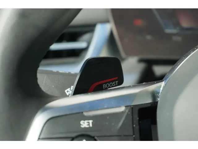 BMW iX2 xDrive30 2025 Elektrisch 13