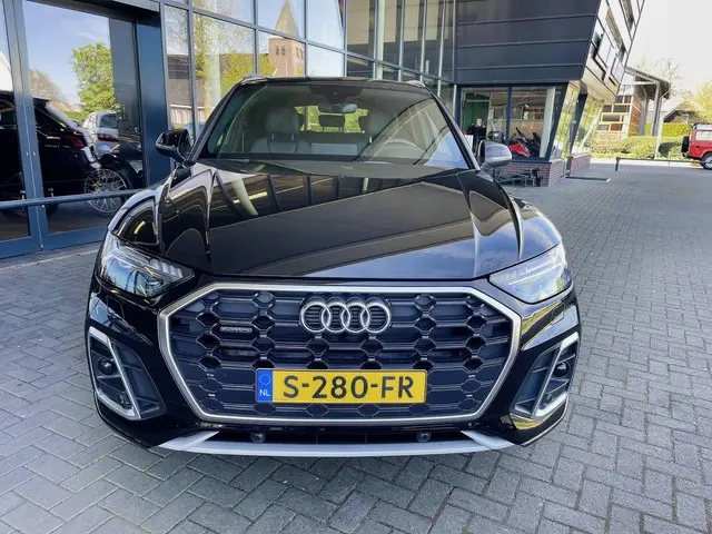 Audi Q5 40 TFSI S edition 2023 Hybride Benzine 28