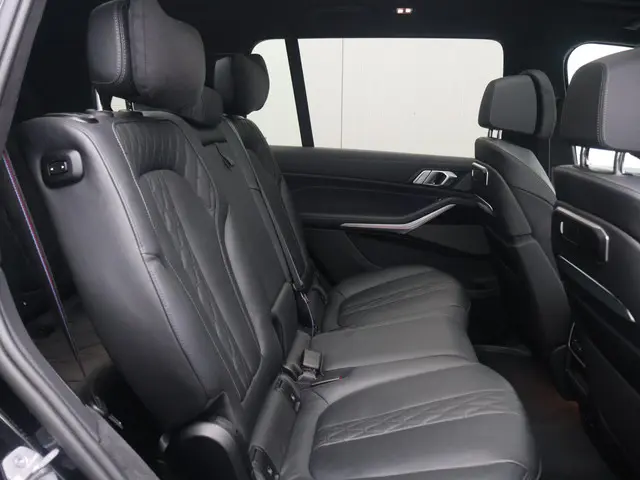 BMW X7 xDrive40d 2023 Diesel 13