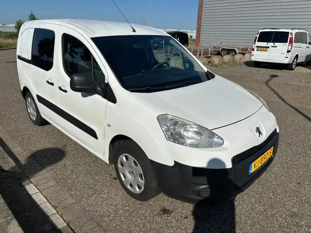 Peugeot Partner 1.6HDI L1H1 Airco Trekhaak 2014 Diesel 3