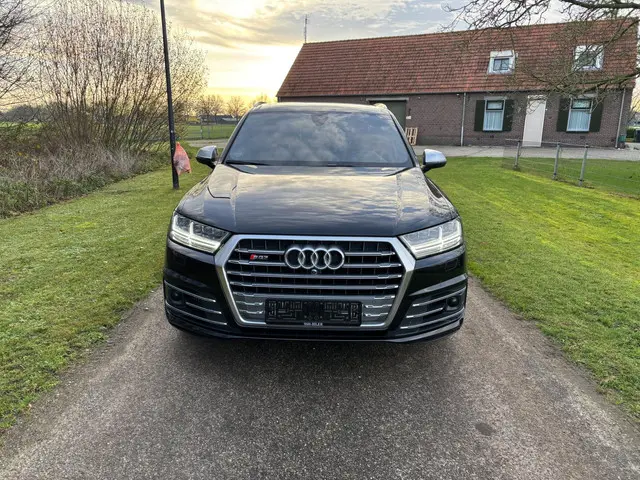 Audi Q7 4.0 TDI SQ7 quattro Grijs kenteken 2017 Diesel 7