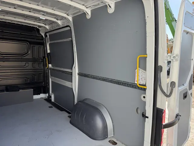 MAN TGE 3.180 2.0 TDI 2019 Diesel 15