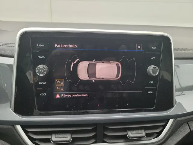 Volkswagen T-Roc 1.0 TSI Style 2023 Benzine 12