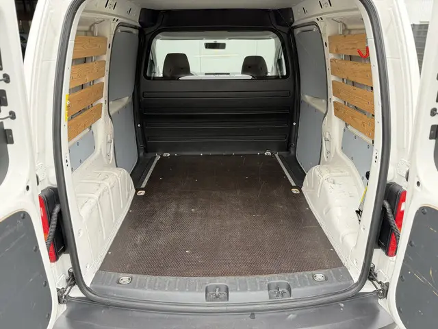 Volkswagen Caddy 2.0 TDI L1H1 BMT Trendline 2018 Diesel 8