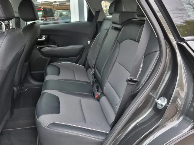 Kia e-Niro DynamicLine 64 kWh 2022 Elektrisch 20