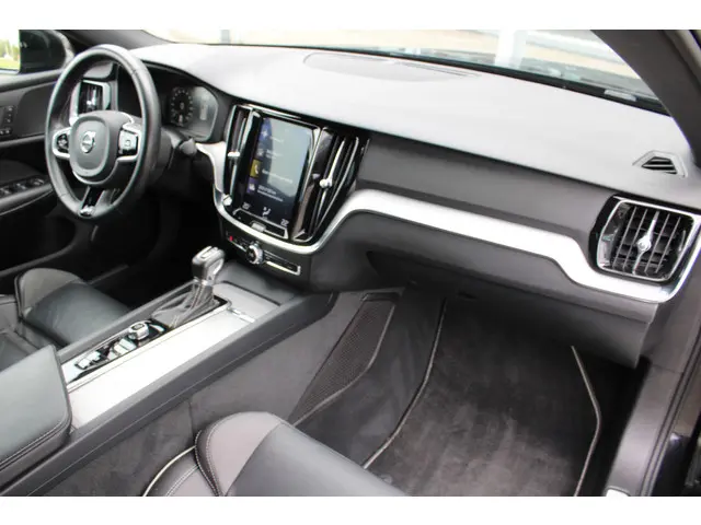 Volvo S60 T4 Automaat R-Design 2019 Benzine 48