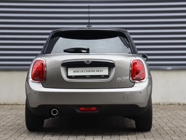 MINI 5-Deurs Cooper 2020 Benzine 4
