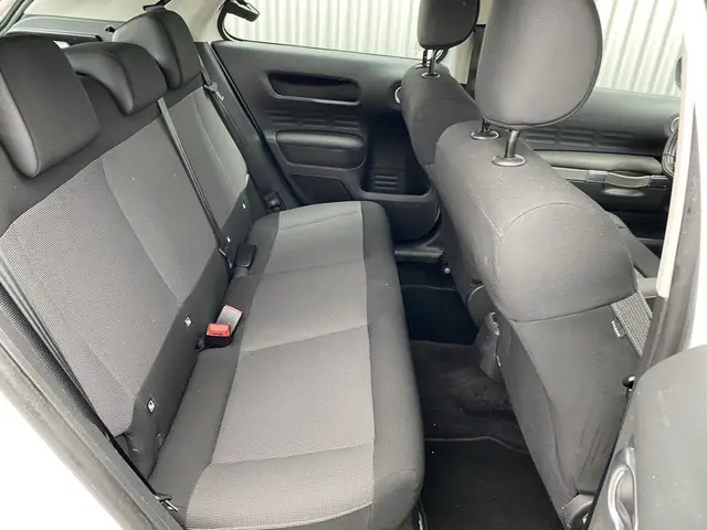 Citroën C4 Cactus 1.2 PureTech Feel 2015 Benzine 17