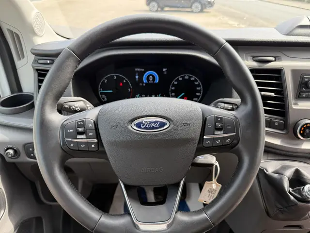 Ford Transit 350 2.0 TDCI L4H1 2024 Diesel 7