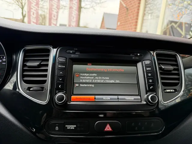 Kia Carens 1.6 GDi ExecutiveL. 2016 Benzine 32