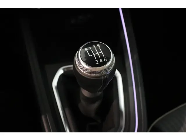 Renault Clio 1.0 TCe 90 GPF techno 2024 Benzine 26