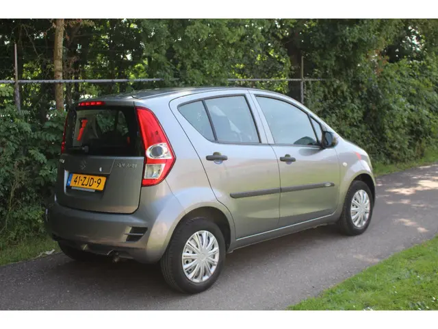 Suzuki Splash 1.0 VVT Base *NAP *RIJDT PERFECT !! 2012 Benzine 5