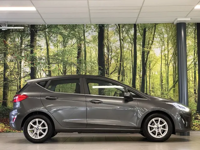 Ford Fiesta 1.1 Trend 2021 Benzine 4