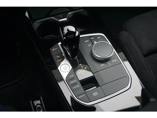 BMW 1 Serie 5-deurs M135i xDrive 2025 Benzine 19