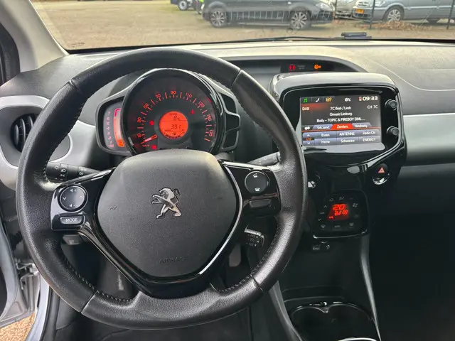 Peugeot 108 1.0 e-VTi Allure 2018 Benzine 11