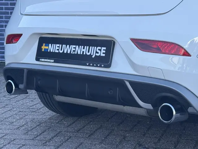 Volvo V40 2.0 T4 Business Sport 2018 Benzine 22
