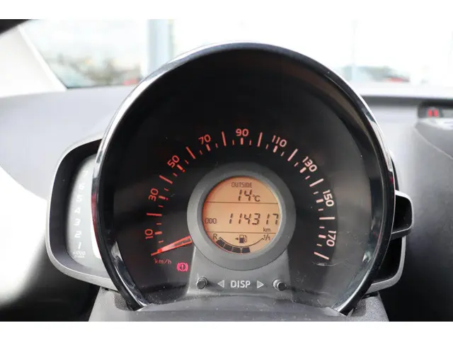 Toyota Aygo 1.0 VVT-i x-clusive, Airco, 2017 Benzine 12