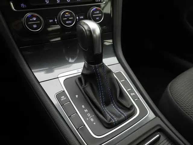Volkswagen e-Golf E-DITION 100kW/136PK 2020 Elektrisch 33