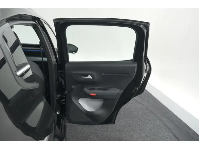 Citroën C3 1.2 Turbo 100pk Plus 2025 Benzine 53