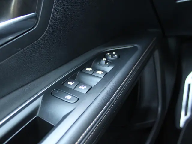 Peugeot 5008 1.2 Hybrid GT 2024 Benzine 22