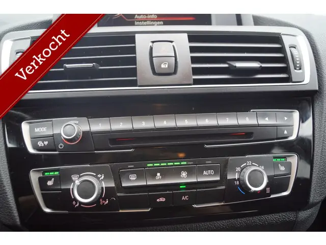BMW 1 Serie 118i 2016 Benzine 17