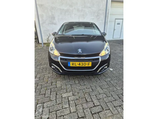 Peugeot 208 1.2 PureTech Allure 2017 Benzine 2