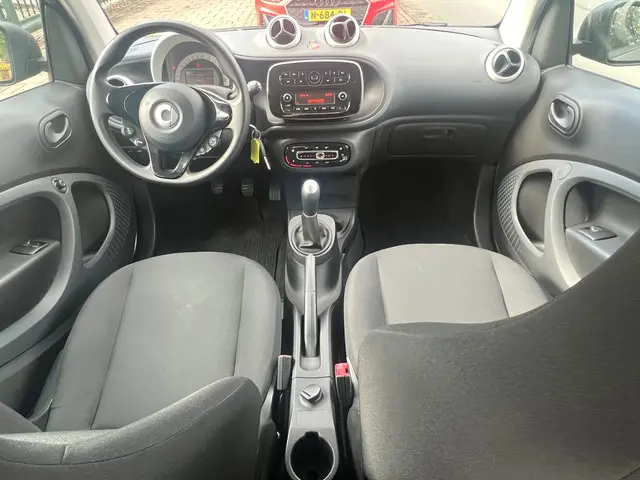 Smart Fortwo 1.0 Pure 65.000 km NL-AUTO NAP 2016 Benzine 44