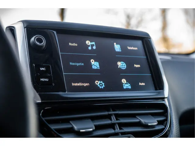 Peugeot 2008 1.2 PureTech Allure 2019 Benzine 32